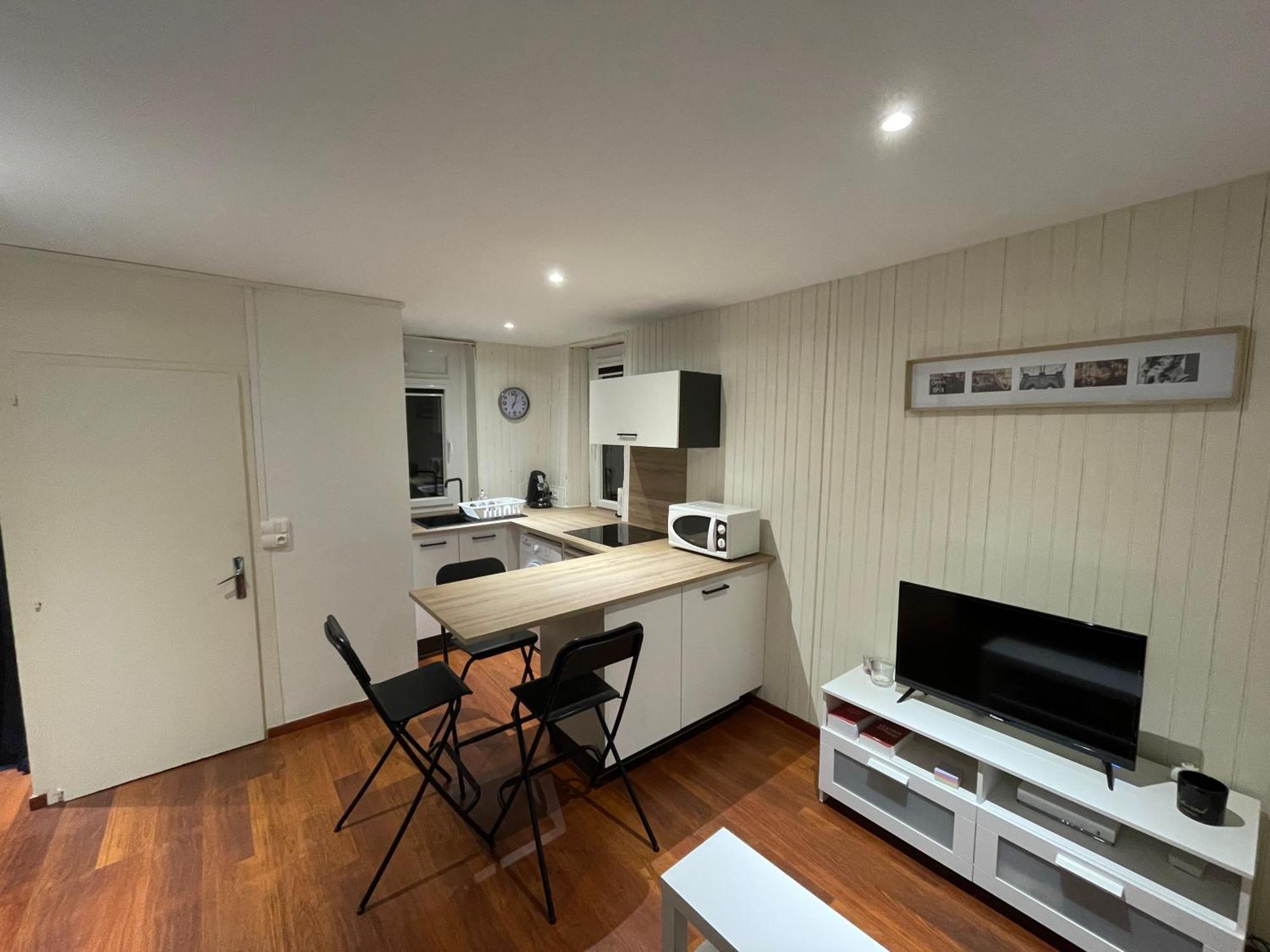 Charmant Studio En Plein Coeur De Chambéry Exteriör bild